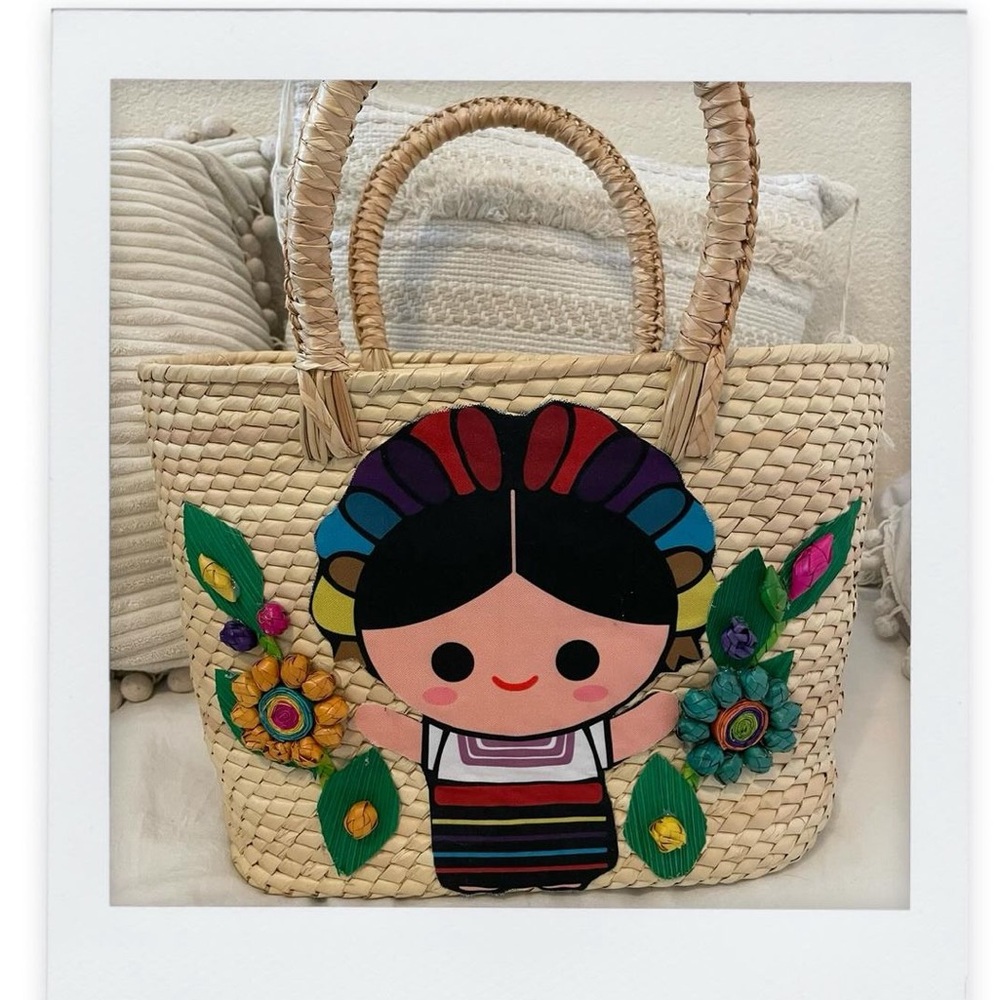 “Adelita” straw handbag